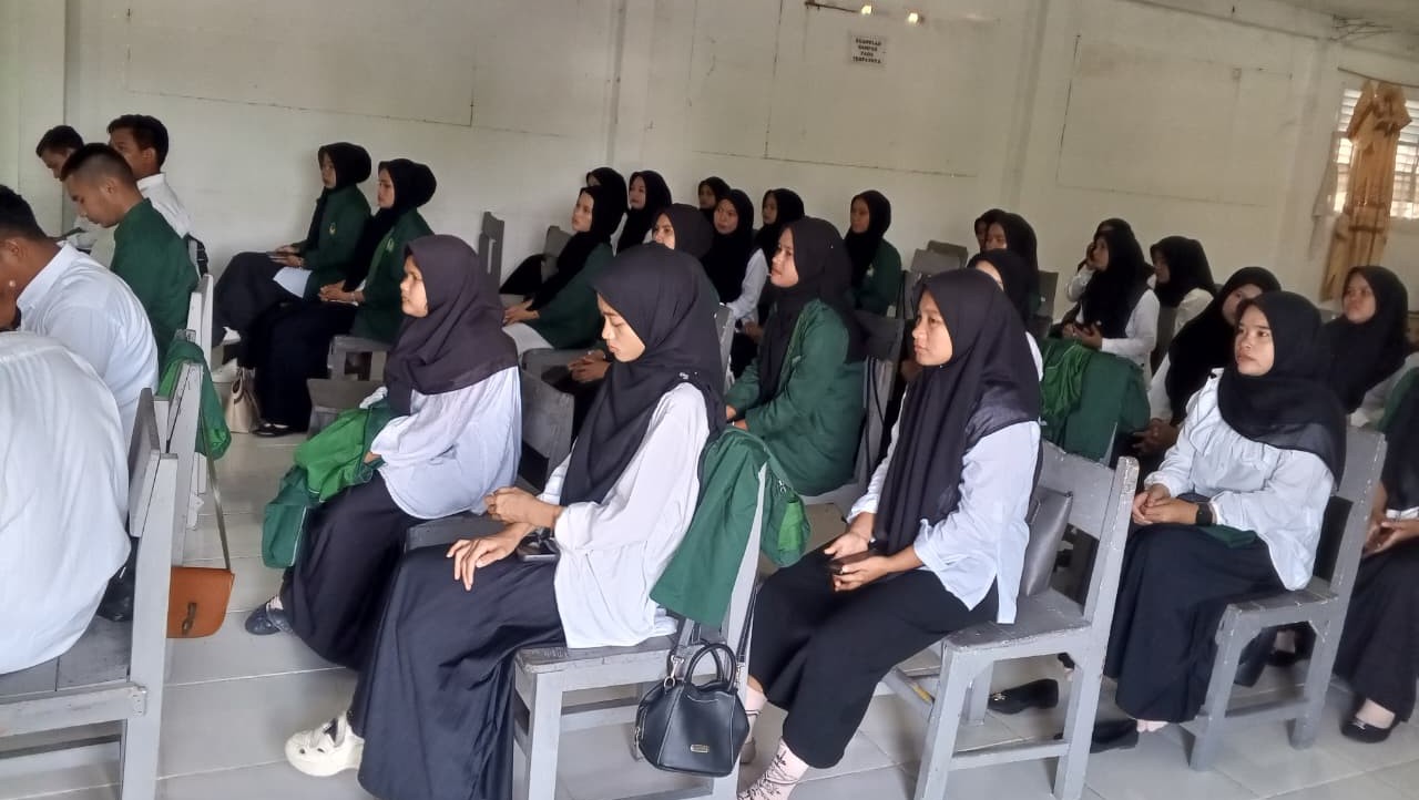 Mahasiswa PPL STIT PL Gunung Tua di Aula Kampus
